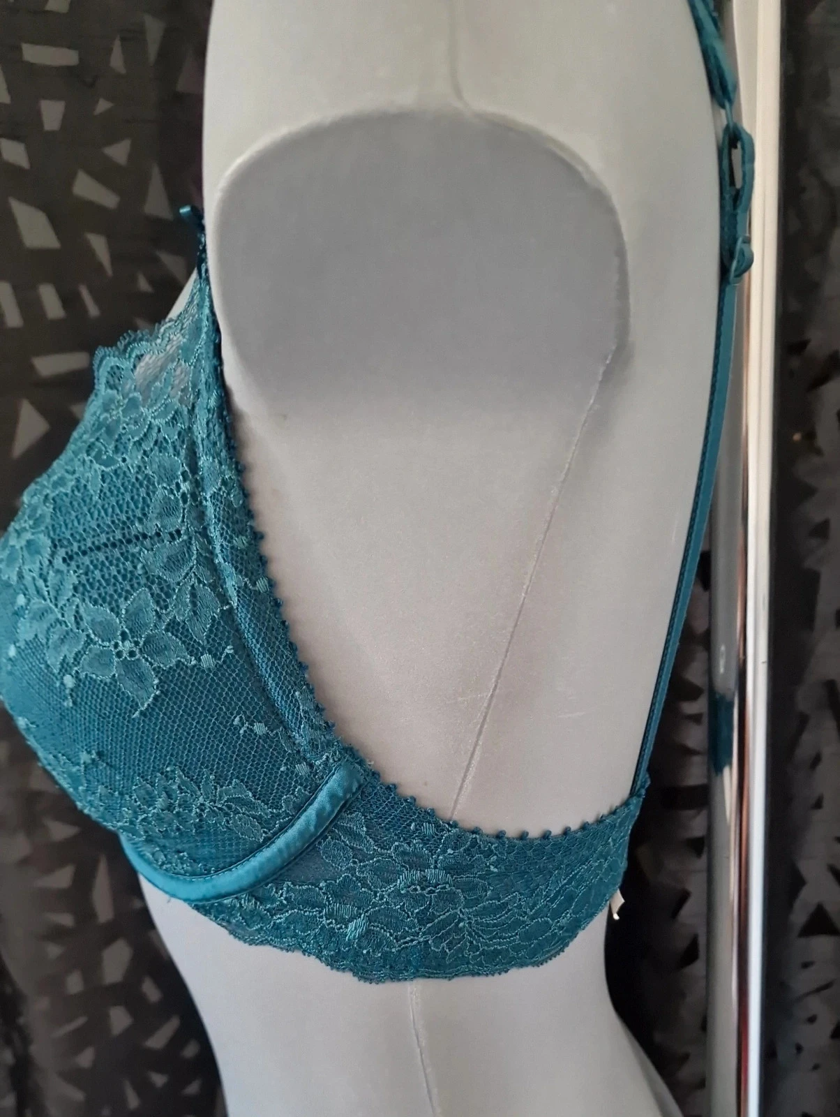 Bra Darjeeling 85E (70E) emerald green – Like new condition – photo 4